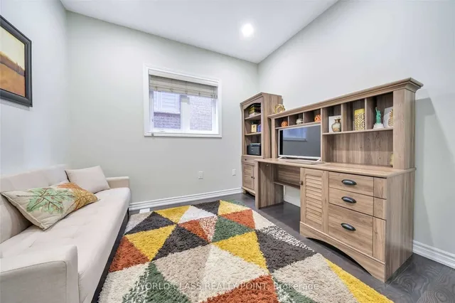 Additional image 8 of 14 Loomis Rd