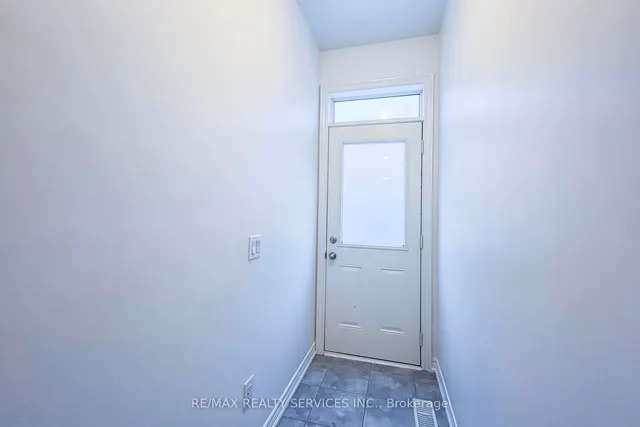 Additional image 36 of 62 Hogan Manor Dr