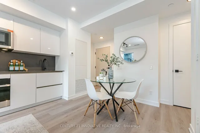 Additional image 8 of 327 King St Unit 601