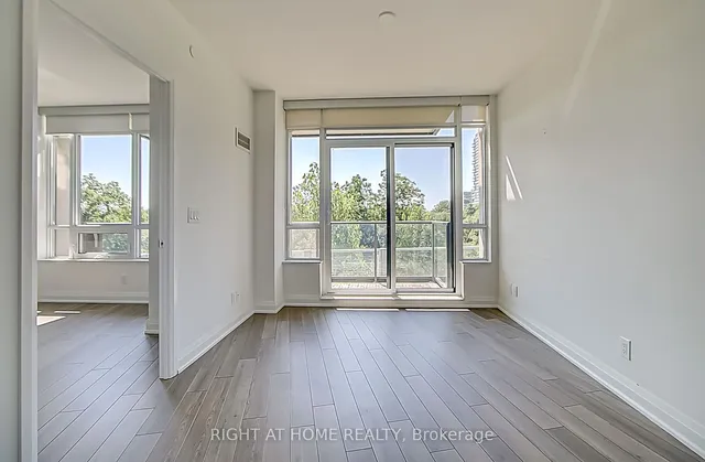 Additional image 20 of 36 Park Lawn Rd Unit 305