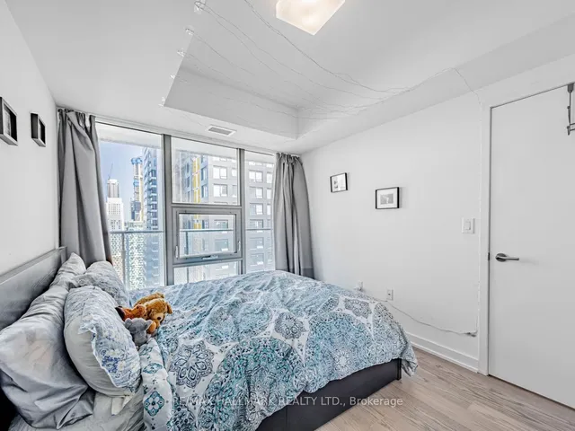 Additional image 15 of 11 Wellesley St Unit 3909