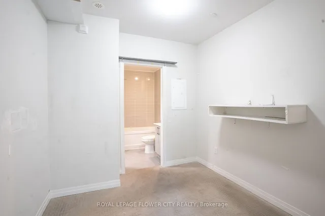 Additional image 3 of 402 The East mall suite Unit 116