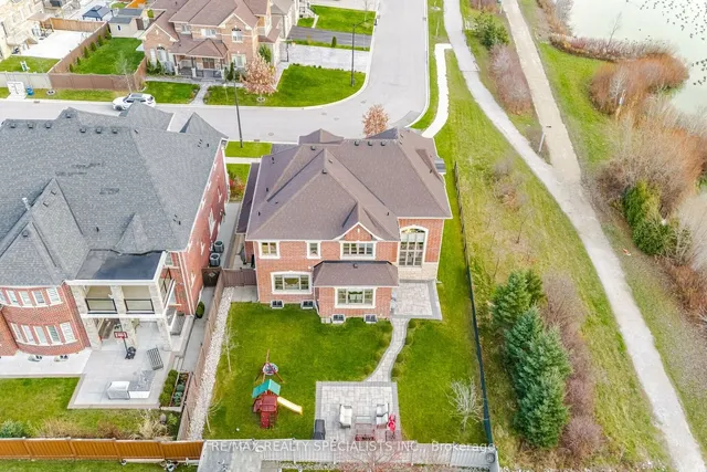 Additional image 39 of 8 Herringbone Cres