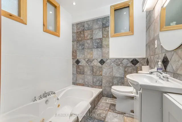 Additional image 18 of 98 Burbank Dr