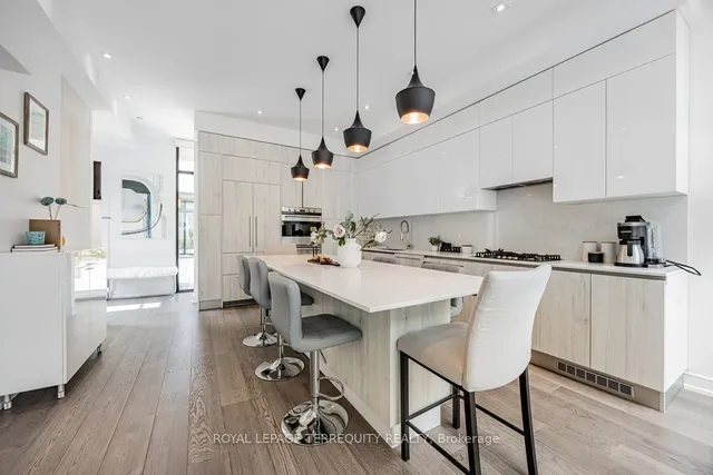 Additional image 6 of 123 Roselawn Ave Unit C