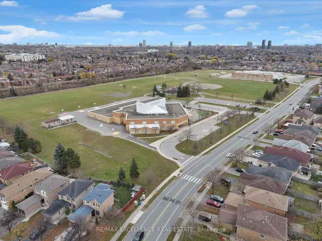 Additional image 35 of 160 Marycroft Crt