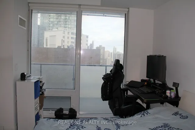 Additional image 13 of 1080 Bay St Unit 1811