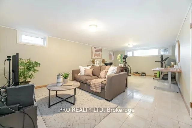 Additional image 33 of 5 Parkend Ave