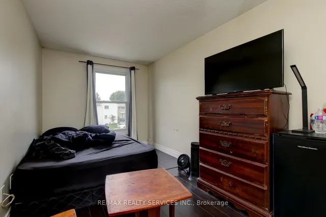 Additional image 18 of 8 Heatherside Crt