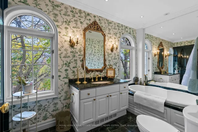 Additional image 17 of 73 Castle Frank Cres