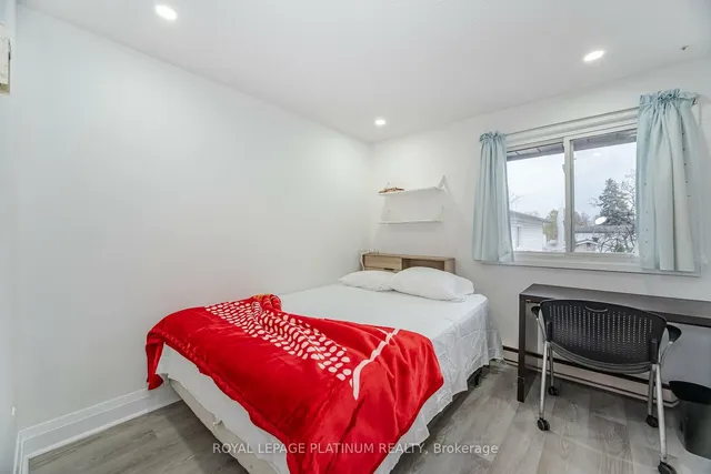 Additional image 22 of 3 Hollyhedge Crt