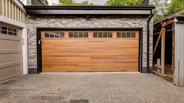 Additional image 22 of 53 Hazelton Ave