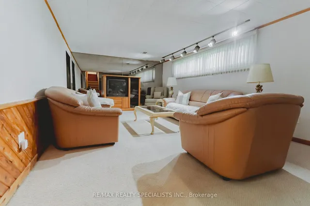 Additional image 32 of 2 Allonsius Dr