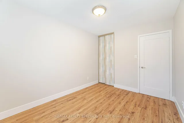 Additional image 25 of 8 Guildford Cres Unit 8