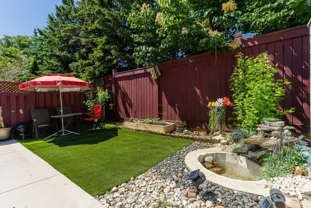 Additional image 32 of 42 Four Seasons Circ