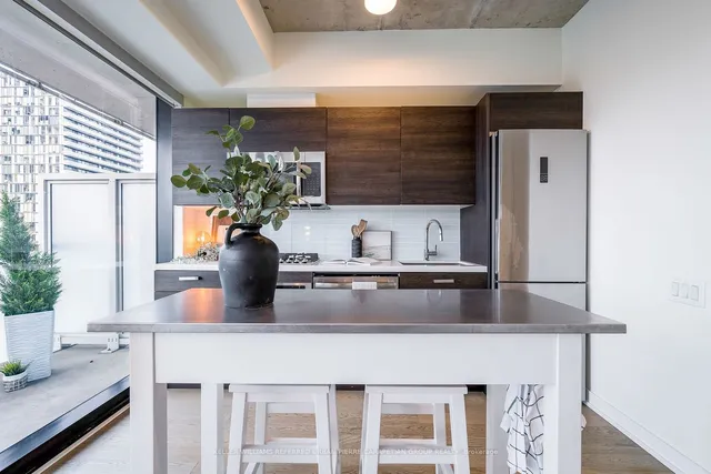 Additional image 14 of 11 Charlotte St Unit 2004