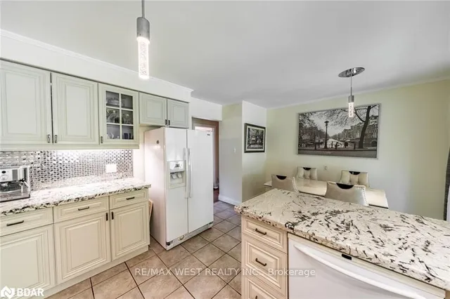 Additional image 35 of 127 Weir Cres