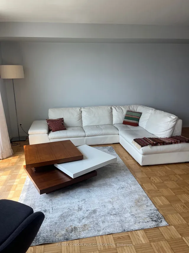 Additional image 7 of 99 Harbour Sq Unit 1211