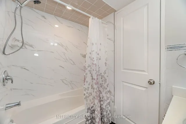 Additional image 24 of 4673 Jane St Unit 609