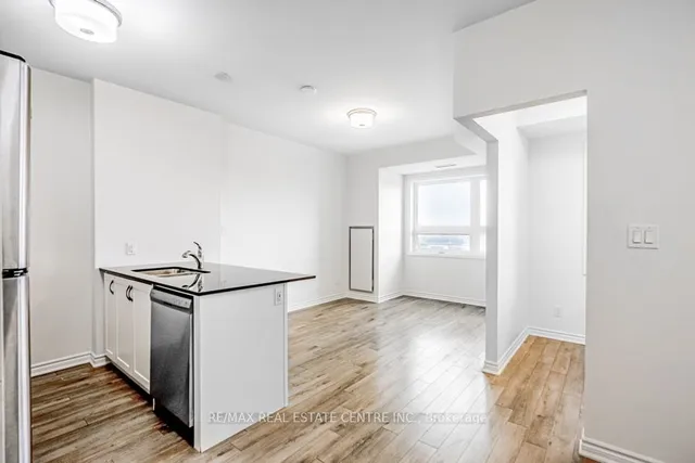 Additional image 5 of 200 Lagerfeld Dr Unit 421