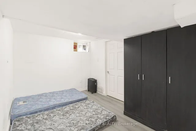 Additional image 27 of 59 Roberts Cres