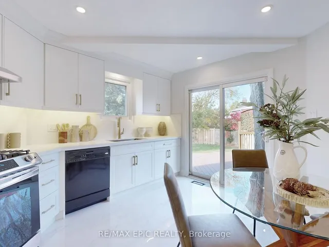 Additional image 14 of 26 Bluffwood Dr