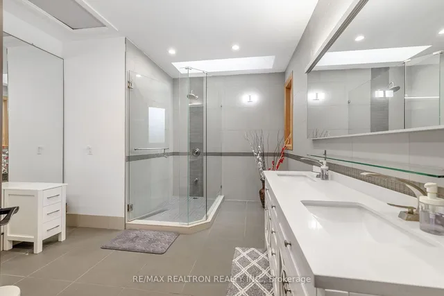 Additional image 19 of 98 Burbank Dr