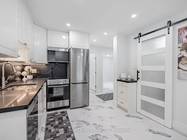 Additional image 5 of 2693 Lakeshore Blvd Unit 6