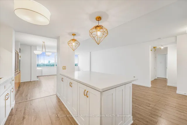 Additional image 16 of 3000 Bathurst St Unit 1401