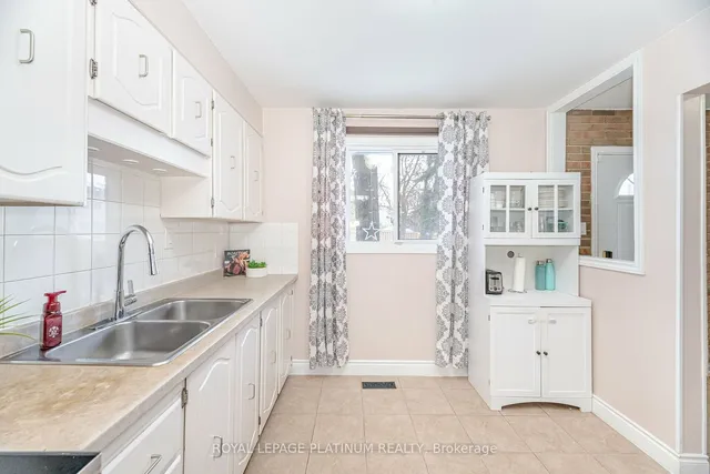 Additional image 8 of 105 Hansen Rd Unit 54