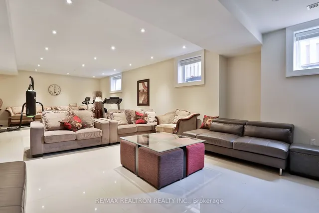 Additional image 30 of 24 Wedgewood Dr