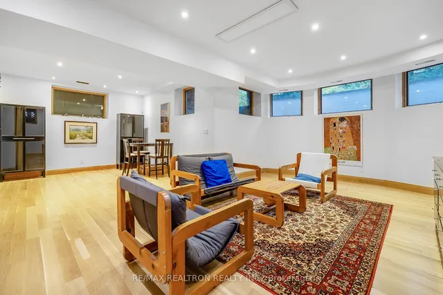 Additional image 27 of 98 Burbank Dr