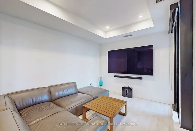 Additional image 6 of 505 Richmond St Unit 1201