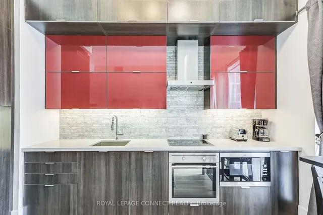 Additional image 10 of 20 John St Unit 922