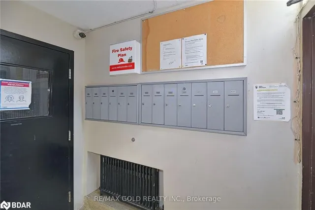 Additional image 12 of 156 Barrington Ave