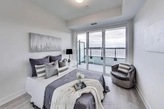 Additional image 23 of 20 Inn On The Park Dr Unit 933