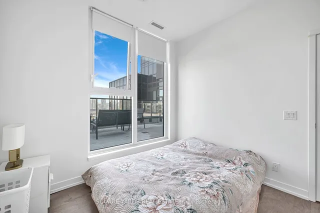 Additional image 22 of 270 Dufferin St Unit PH01