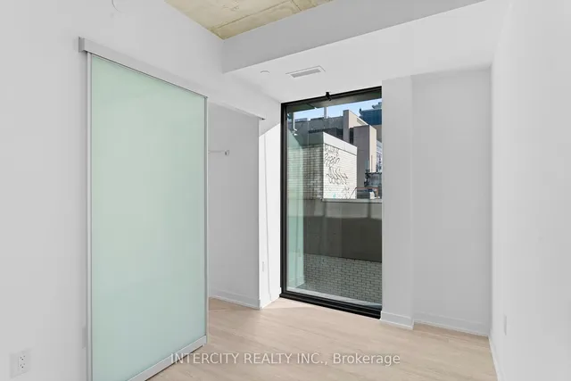 Additional image 19 of 195 McCaul St Unit 1211