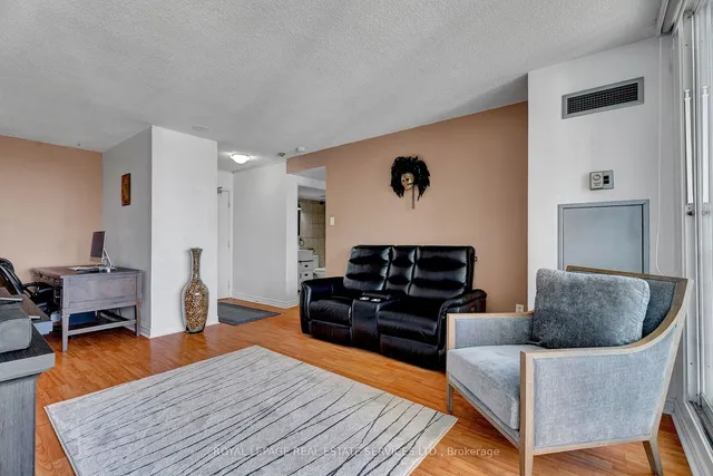Additional image 10 of 3077 Weston Rd Unit 607