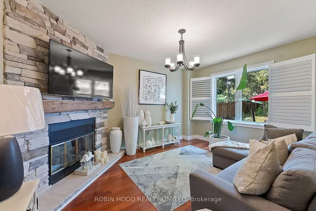 Additional image 14 of 22 Strangway Crt