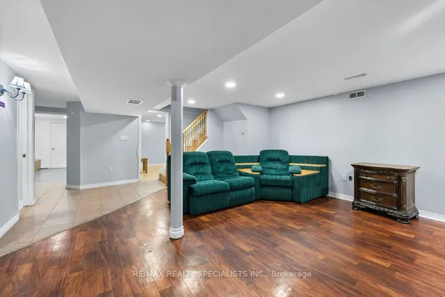 Additional image 26 of 14 Fontaine Crt