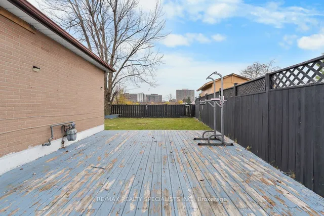 Additional image 36 of 14 Fontaine Crt