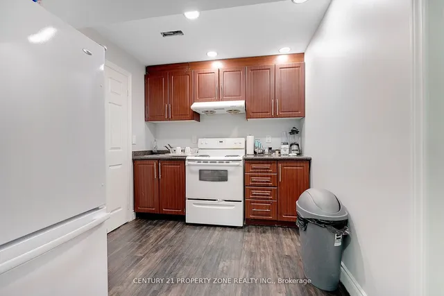 Additional image 32 of 22 Lockwood Rd