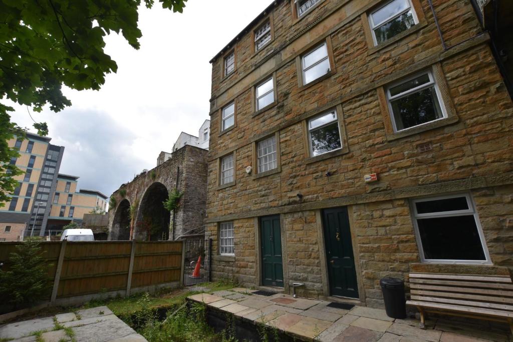 Additional image 9 of Stackhouses, Bank Parade, Burnley