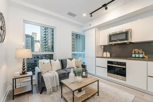 Additional image 18 of 327 King St Unit 601