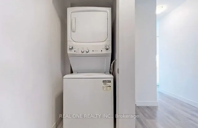 Additional image 7 of 8 Eglinton Ave Unit 1011