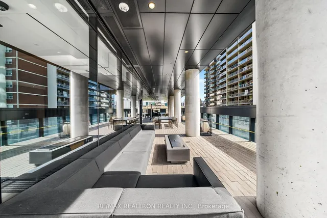 Additional image 25 of 55 Charles St Unit 4102