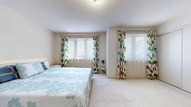 Additional image 19 of 83 Mondeo Dr Unit 150