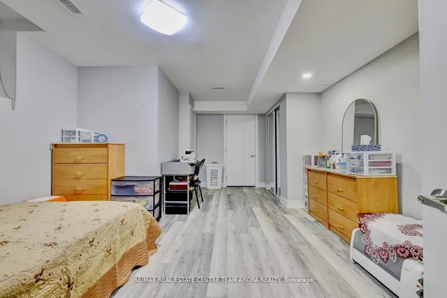 Additional image 37 of 477 Brisdale Dr