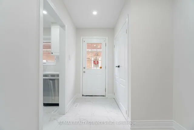 Additional image 2 of 41 Town House Cres